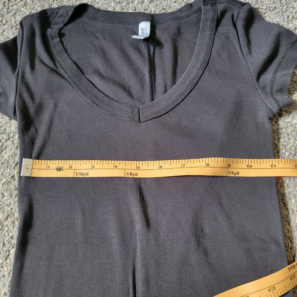 VS 'Tee Shop' T-Shirts from '06- set of 2 - Size Small - Picture 6 of 6